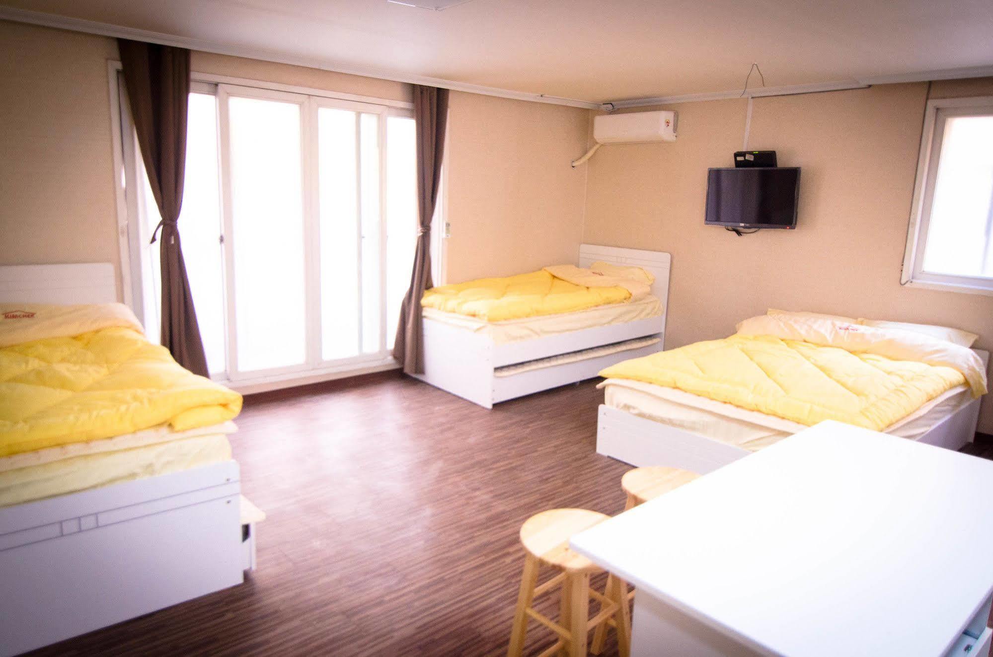 Yakorea Hostel Hongdae Seoul Luaran gambar