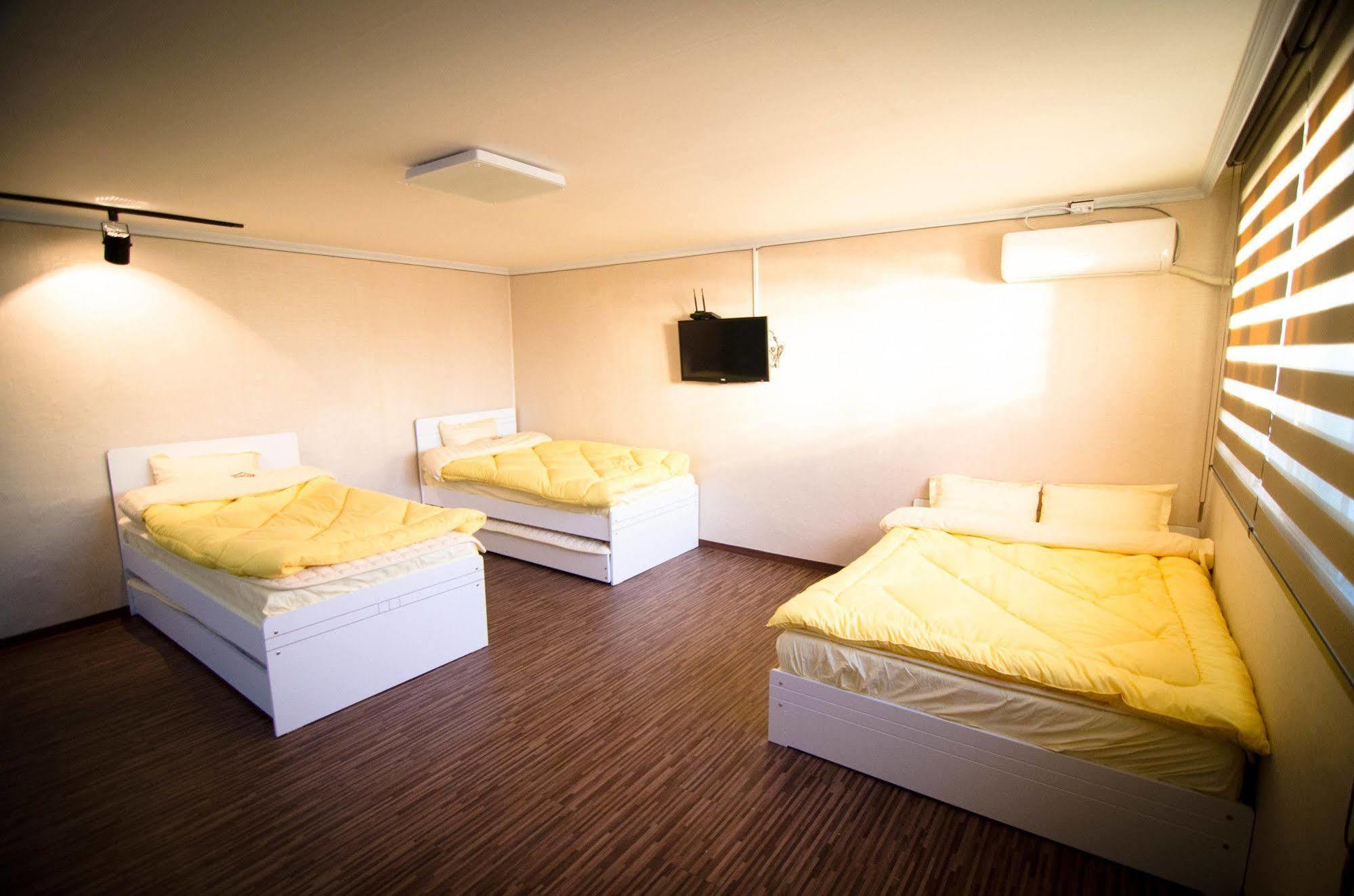 Yakorea Hostel Hongdae Seoul Luaran gambar
